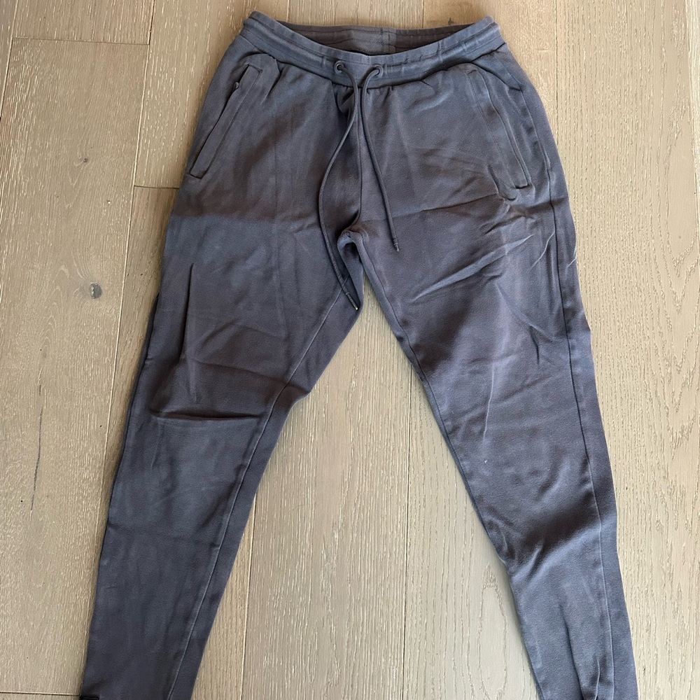 Alphalete Men's Gray Jogger Pants
